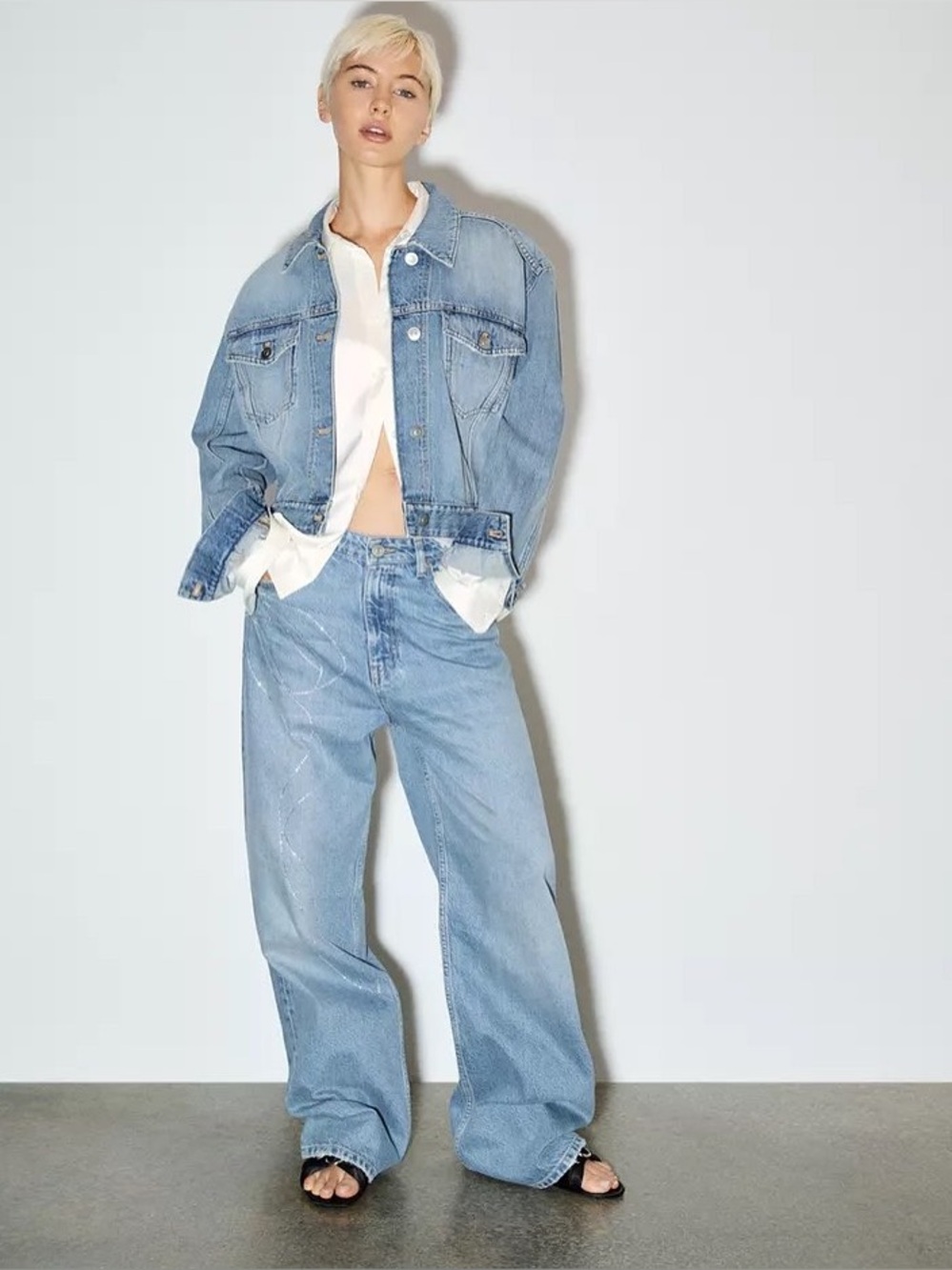 New ZARA Denim Jacket With Rhinestone Bow On The Back